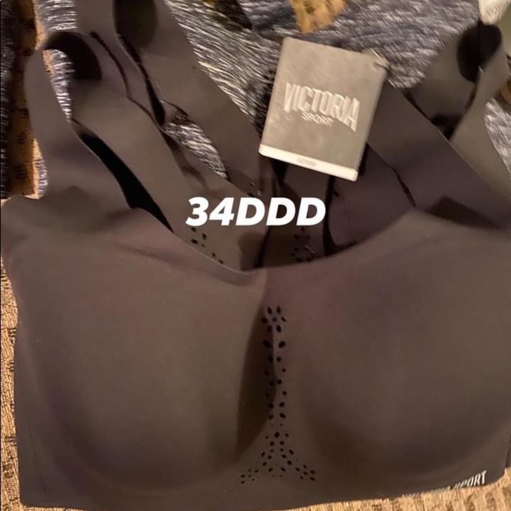 SOLD ⚠️ VS Angel Max sports bra